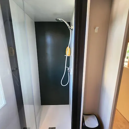 Grande Terrasse & Jardin Prive, Zone Natura 2000 بيت للعطل لات